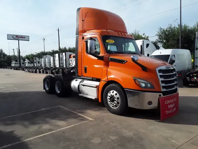 2019 FREIGHTLINER NEW CASCADIA PX12664
