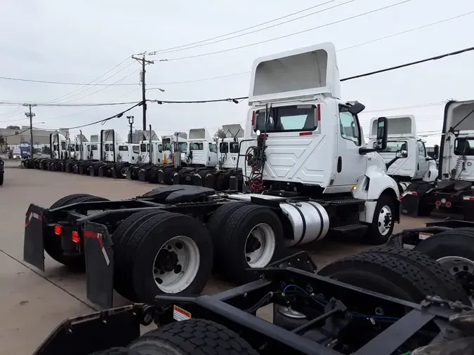 2019 NAVISTAR INTERNATIONAL LT625 DAYCAB T/Aab0861fcdbc20df71b2eca1313caf442
