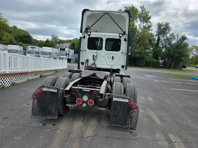 2019 FREIGHTLINER/MERCEDES CASCADIA 125ab0c126cb9d73946ee0b65fcb2664c63
