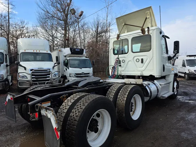 2019 FREIGHTLINER/MERCEDES CASCADIA 125