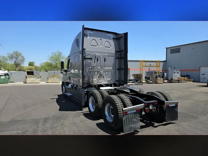 2023 Freightliner Cascadia