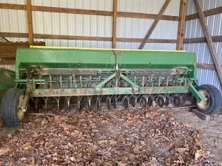 John Deere 515