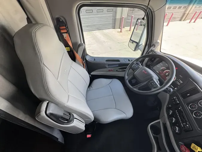 2022 Peterbilt 579ab1621c0336883bbf6d023328ade75aa