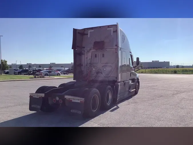 2023 Freightliner Cascadia 126ab1e5a0592f44b829b4ece3a63f12b29