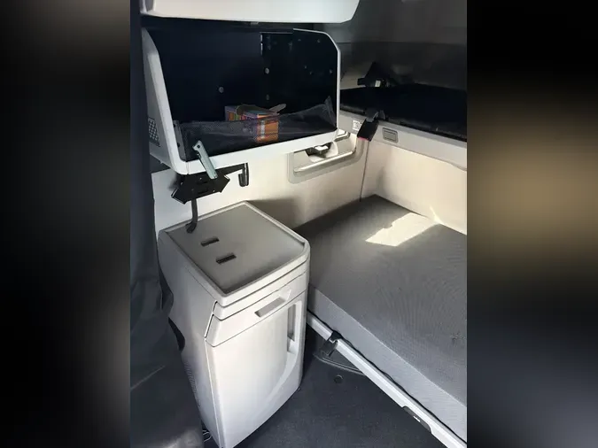 2026 VOLVO VNL64T840