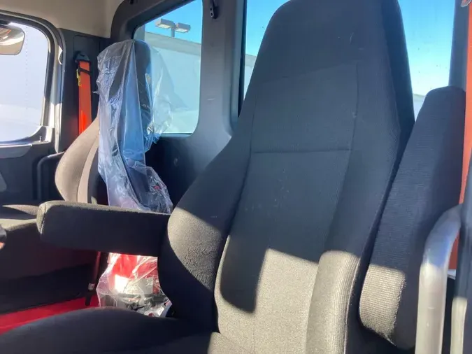 2019 FREIGHTLINER/MERCEDES NEW CASCADIA 126