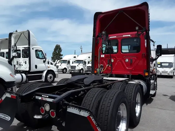 2020 FREIGHTLINER/MERCEDES CASCADIA 125