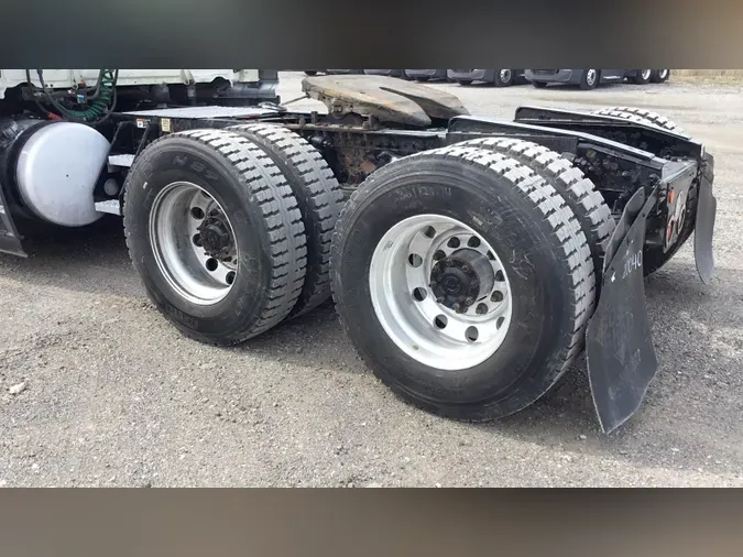 2020 Freightliner Cascadia 126