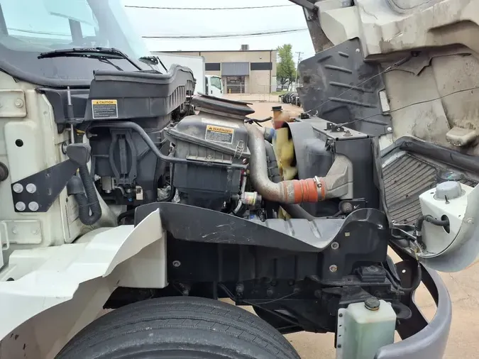 2018 NAVISTAR INTERNATIONAL 4300