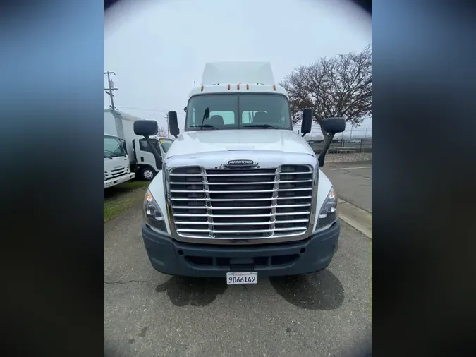 2017 FREIGHTLINER/MERCEDES CASCADIA 125