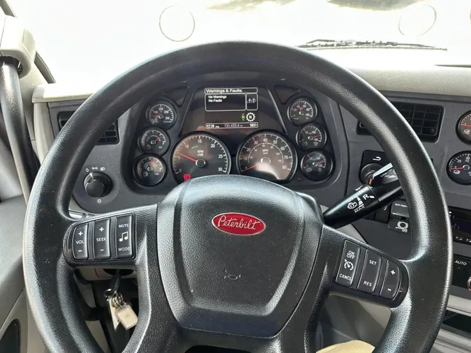 2020 Peterbilt 579