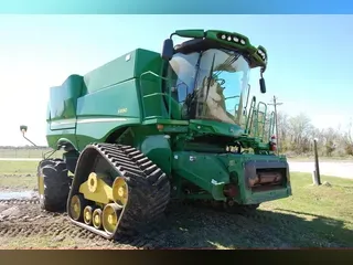 2015 John Deere S690
