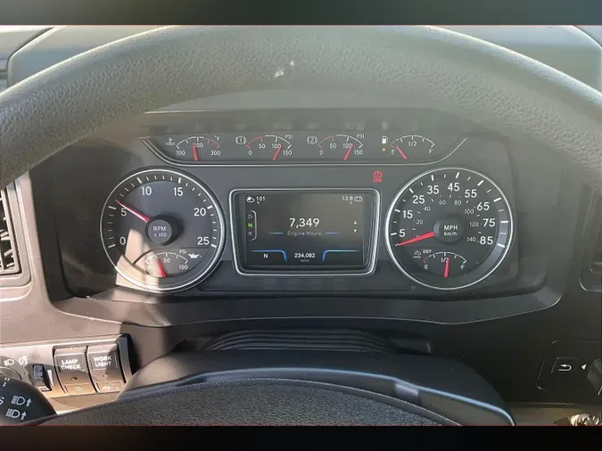2022 INT LT625 6x4
