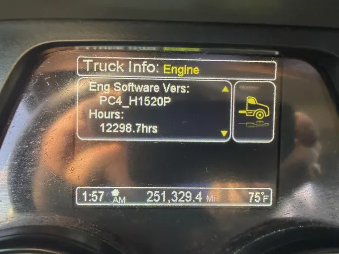 2021 Peterbilt 567ab3afdd66a93d341e2677086f0e7069d