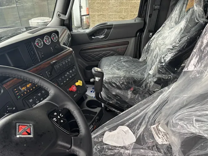 2026 International HX520 SLEEPER