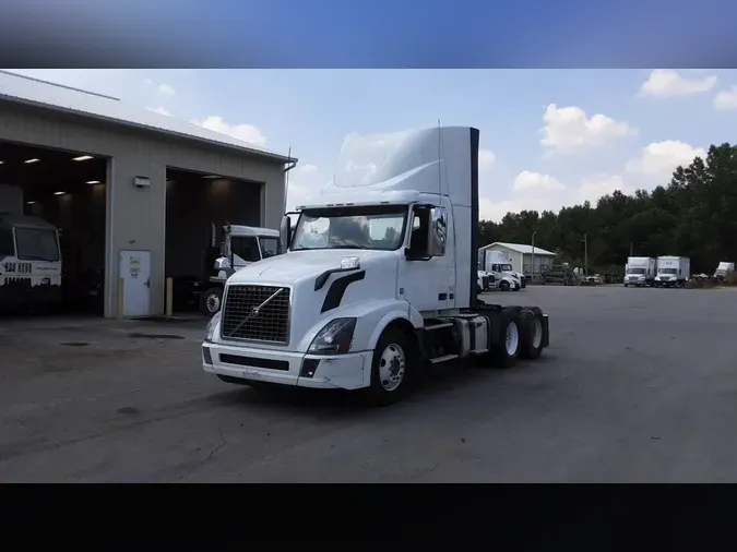 2016 Volvo VNL300