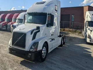 2016 VOLVO VNL670