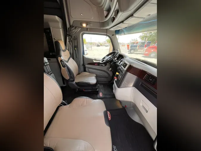 2021 Peterbilt 579