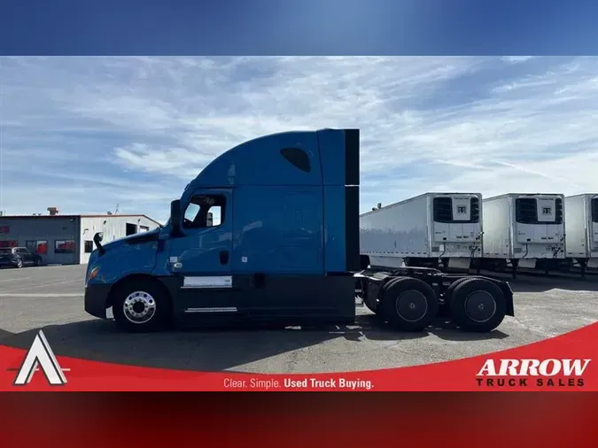 2022 FREIGHTLINER CA126