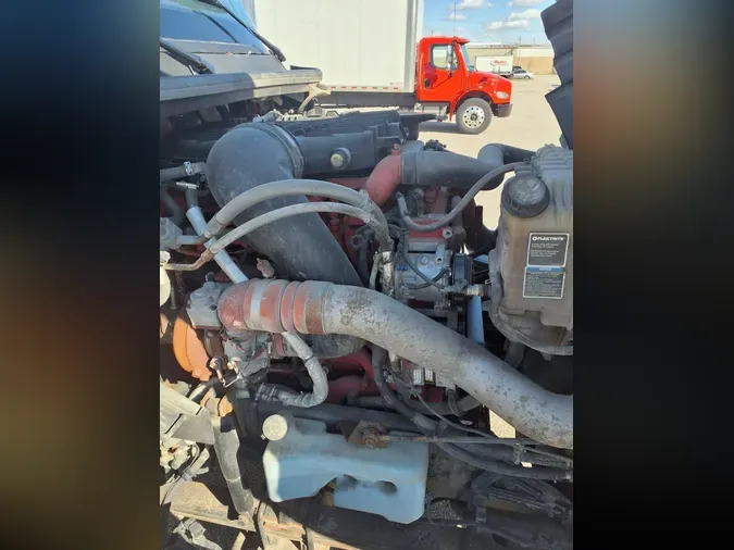 2019 NAVISTAR INTERNATIONAL LT625 SLPR CAB