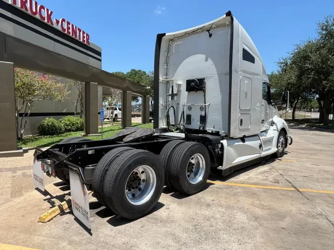 2022 Kenworth T680