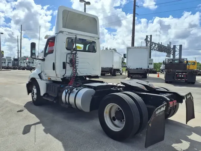 2018 NAVISTAR INTERNATIONAL RH613 DAYCAB T/A