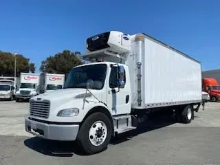 2017 FREIGHTLINER/MERCEDES M2 106