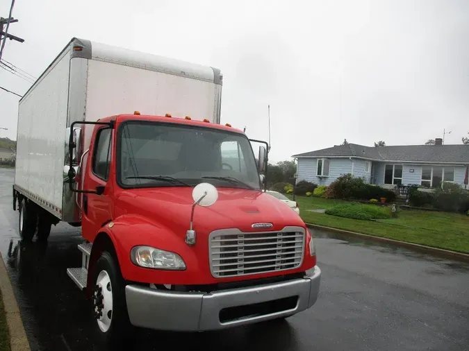 2016 FREIGHTLINER M2