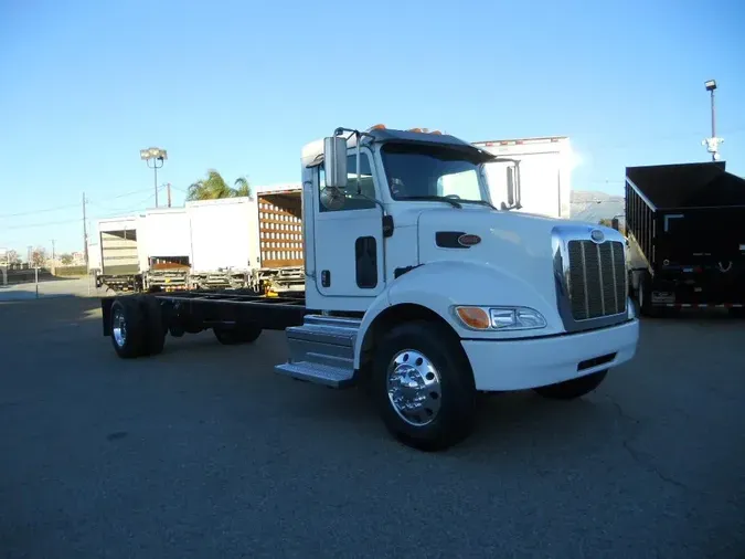 2019 Peterbilt 337