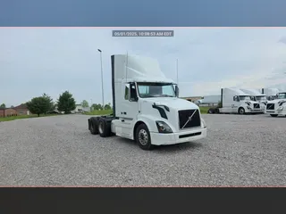 2018 Volvo VNL300
