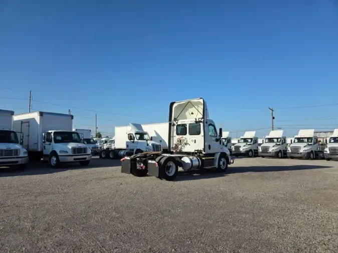 2018 FREIGHTLINER CASCADIA 113