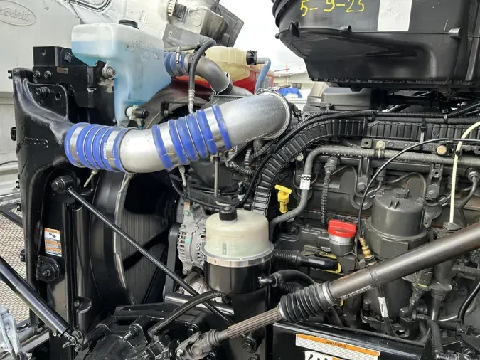 2021 Peterbilt 567