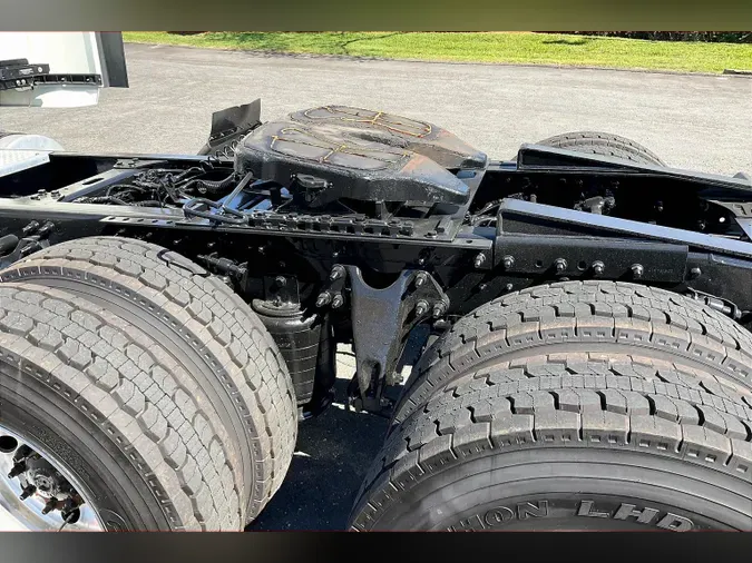 2022 INT LT625 6x4