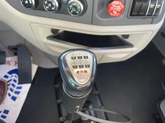 2020 Peterbilt 567