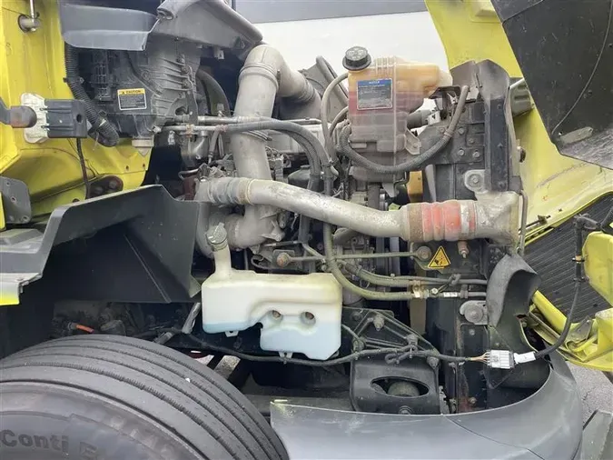2019 INTERNATIONAL RH613