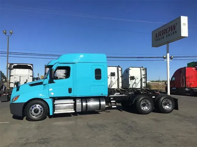 2022 FREIGHTLINER CASCADIA