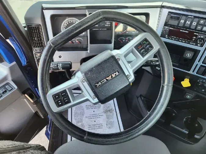 2022 MACK PIA64T