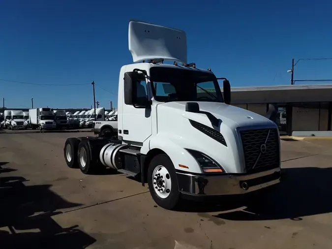 2019 VOLVO VNL64T-300ab7daeed88e4deab643a2af5428e9742