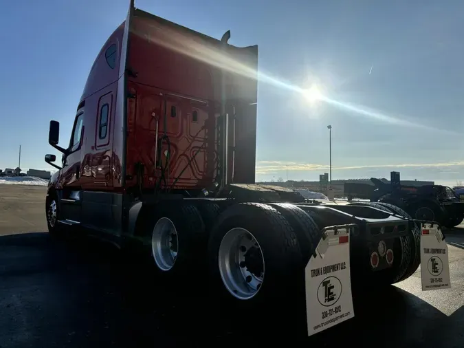 2020 Freightliner Cascadia 126ab818e205c681a04ebdb2fc3d5744c17