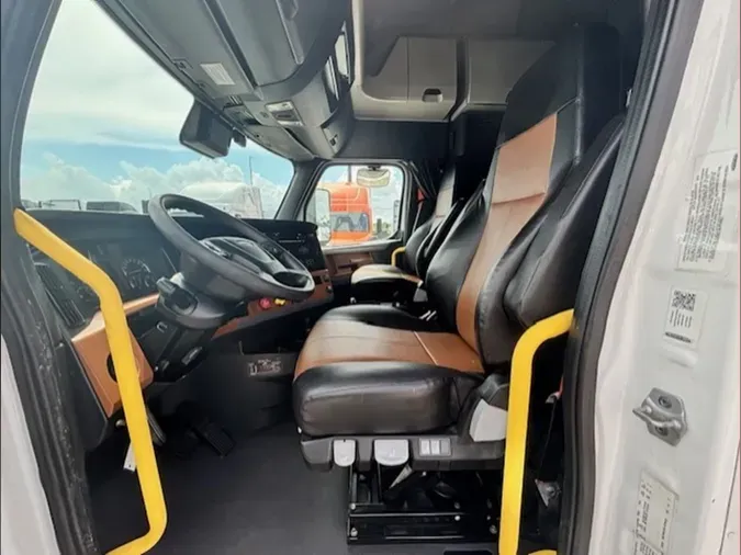 2022 Freightliner PT126SLP