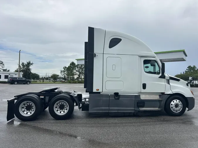 2021 Freightliner Cascadia