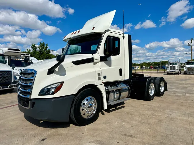 2018 FREIGHTLINER CASCADIA 126ab8eeb2aa0d16553c7736f2e724293a9