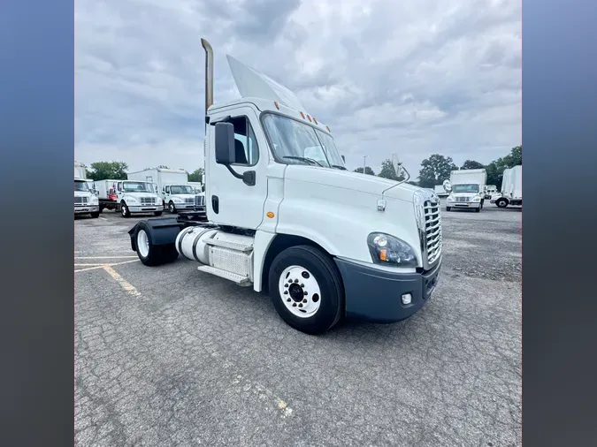 2019 FREIGHTLINER/MERCEDES CASCADIA 125