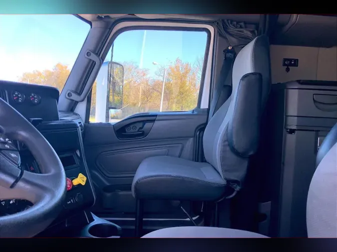 2023 INT LT625 6x4ab905656380aabaa577e763a78895b31