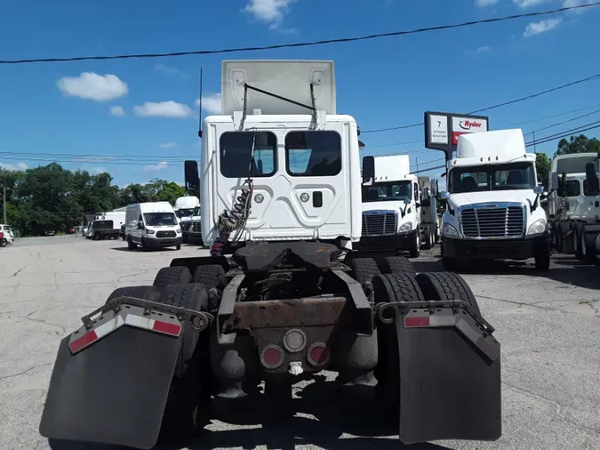 2016 FREIGHTLINER/MERCEDES CASCADIA 125