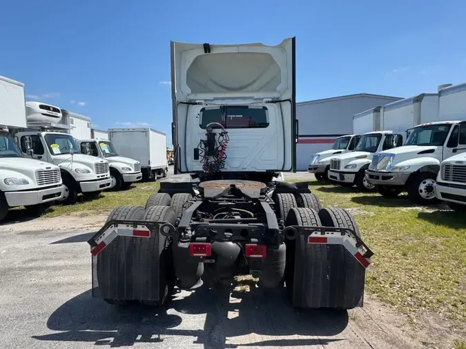 2020 NAVISTAR INTERNATIONAL LT625 DAYCAB T/A