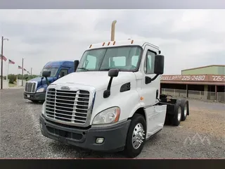 2014 FREIGHTLINER CASCADIA 113