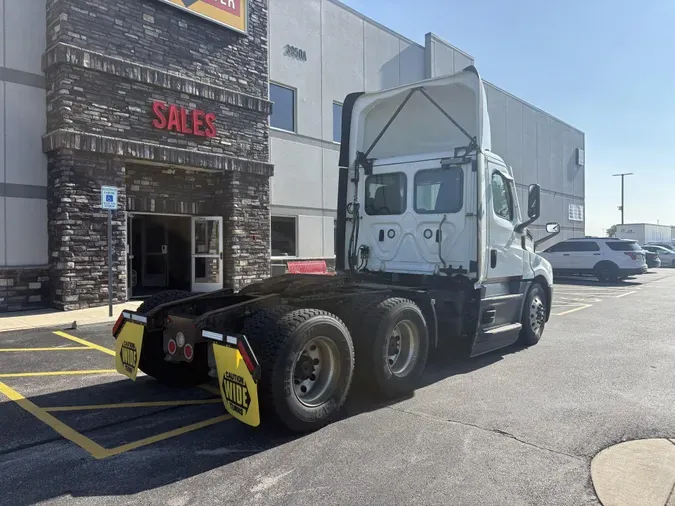 2022 Freightliner Cascadiaab949a0bb13ff4a2d8378e9b47c1a2ff