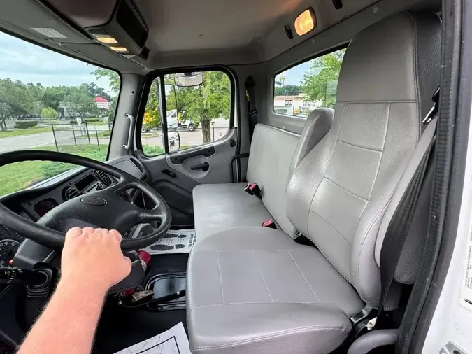 2020 Freightliner Business Class M2 106