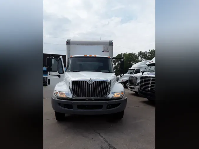 2019 NAVISTAR INTERNATIONAL 4300 LP